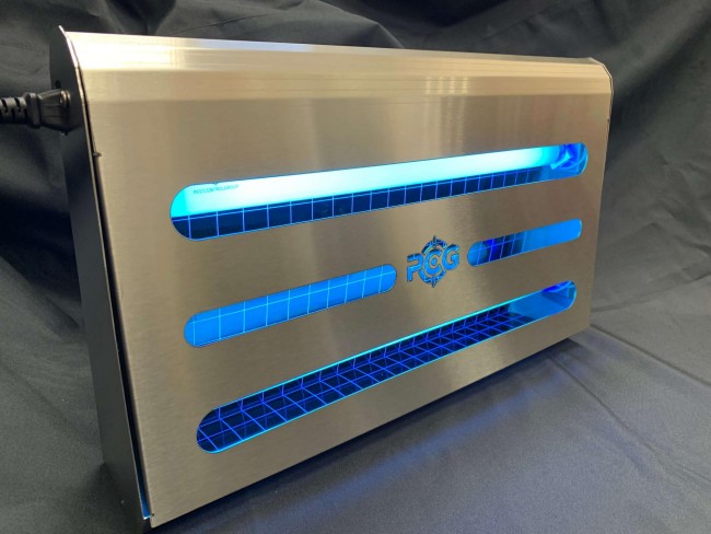 Уф ловушка для насекомых клеевая PCG-UV-100S IP20 (80-140м2) Уф ловушка для насекомых клеевая PCG-UV-100S IP20 (80-140м2)